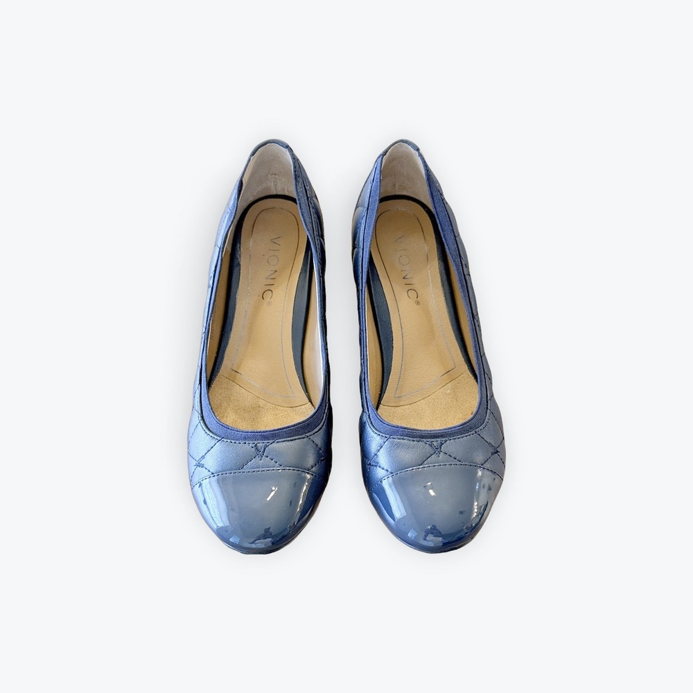 Vionic Ruby Navy Blue Quilted Leather Patent Cap Toe Block Heel Pumps 6.5 Wide